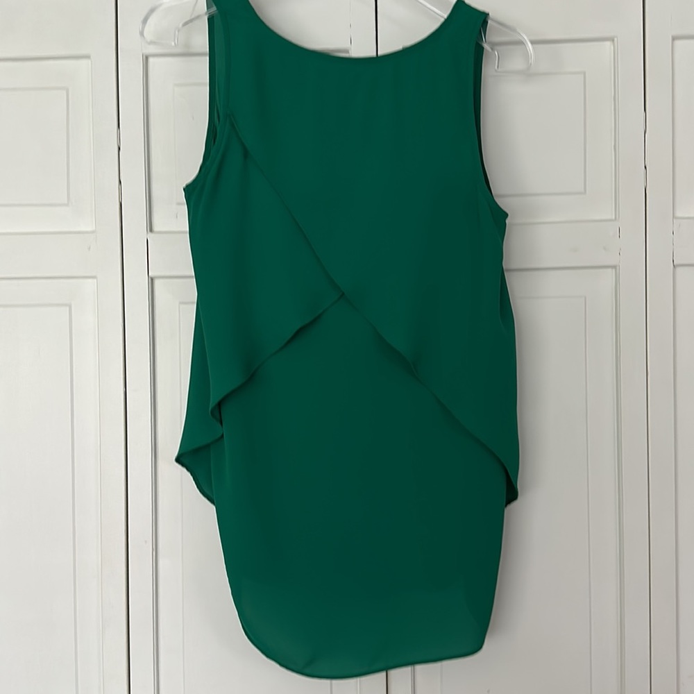 Dressy green tank - Picture 3 of 4